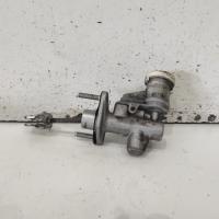 clutch master cylinder