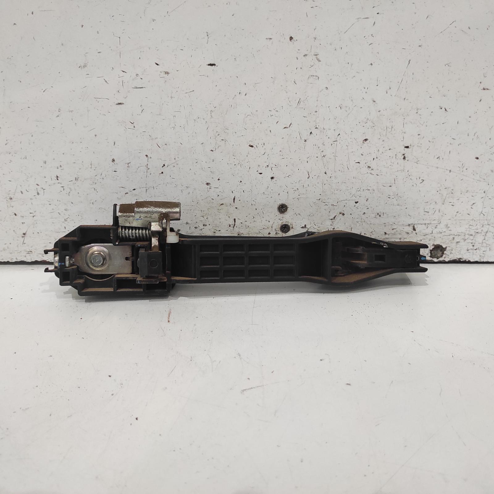 Triton Door Handle 2006-2015 outer,lh front/lh rear,black,ml-mn,07/06-04/15 00021862 #695057