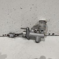 clutch master cylinder