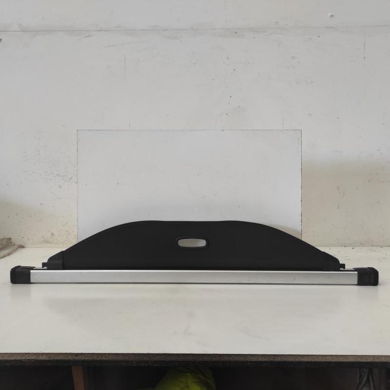 parcel shelf