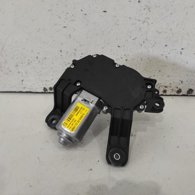 wiper motor