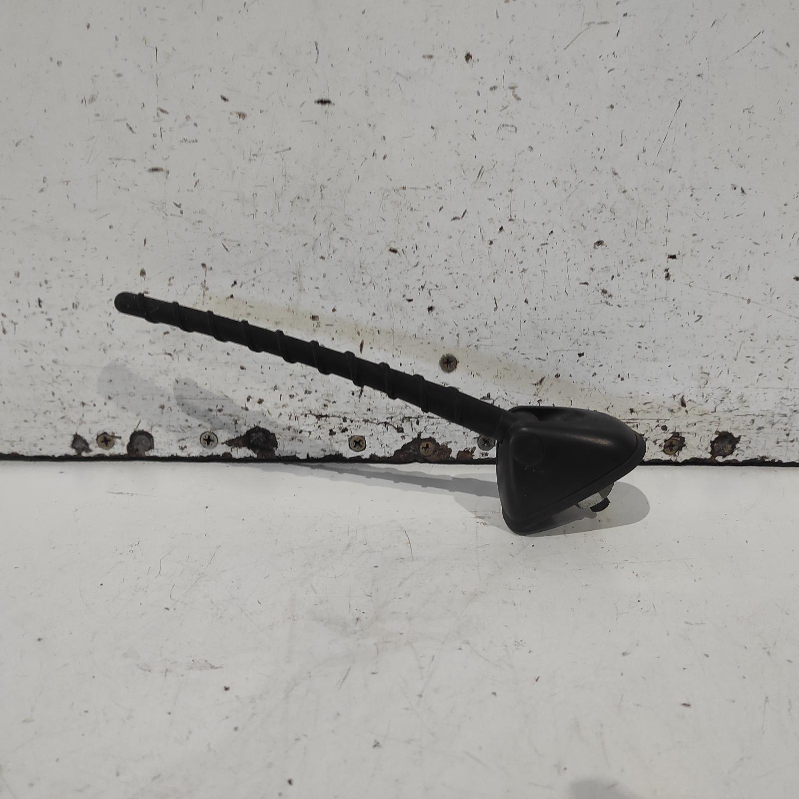 I30 Antenna 2007-2012 fd,09/07-04/12 00021644 #695944