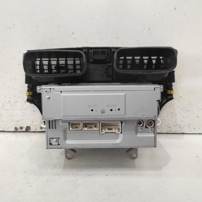 stereo/head unit
