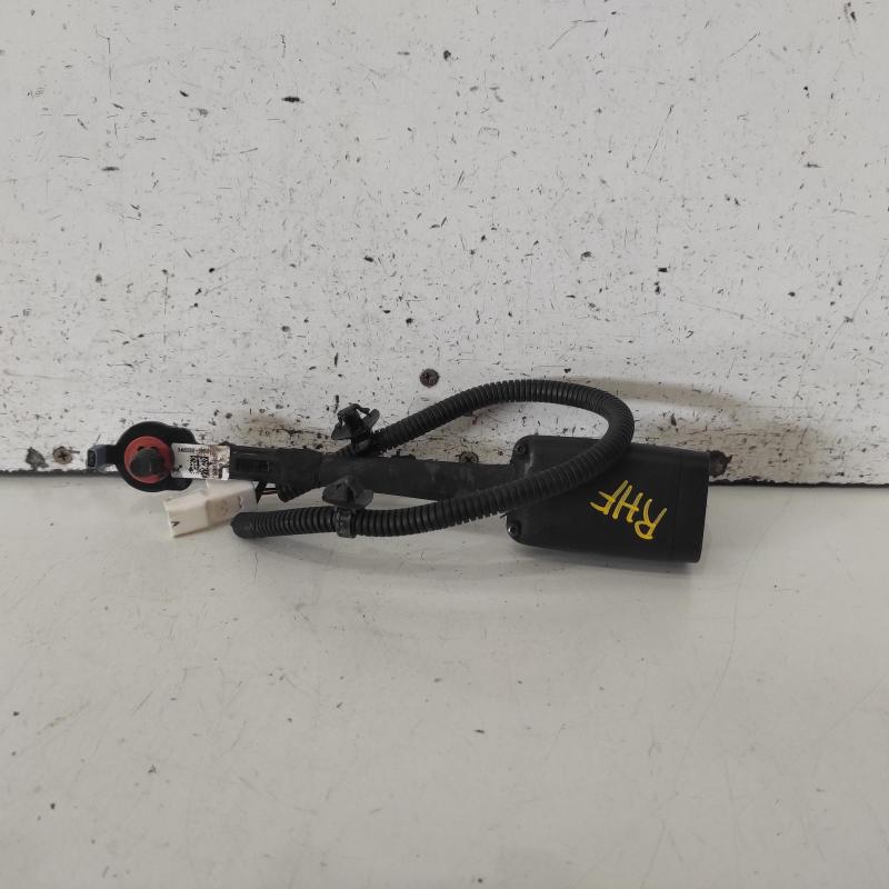 seat belt stalk