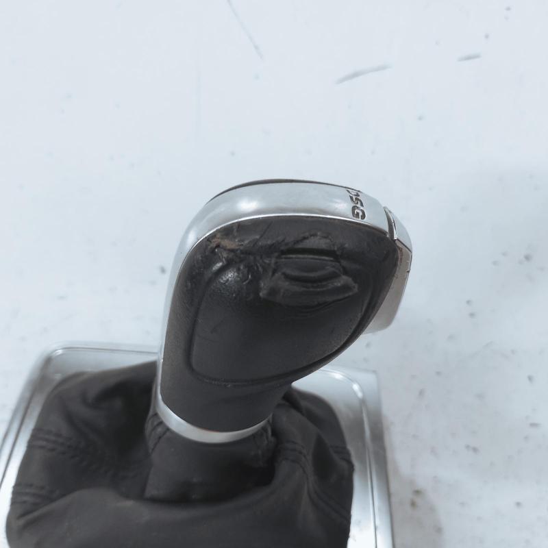 gear stick/shifter