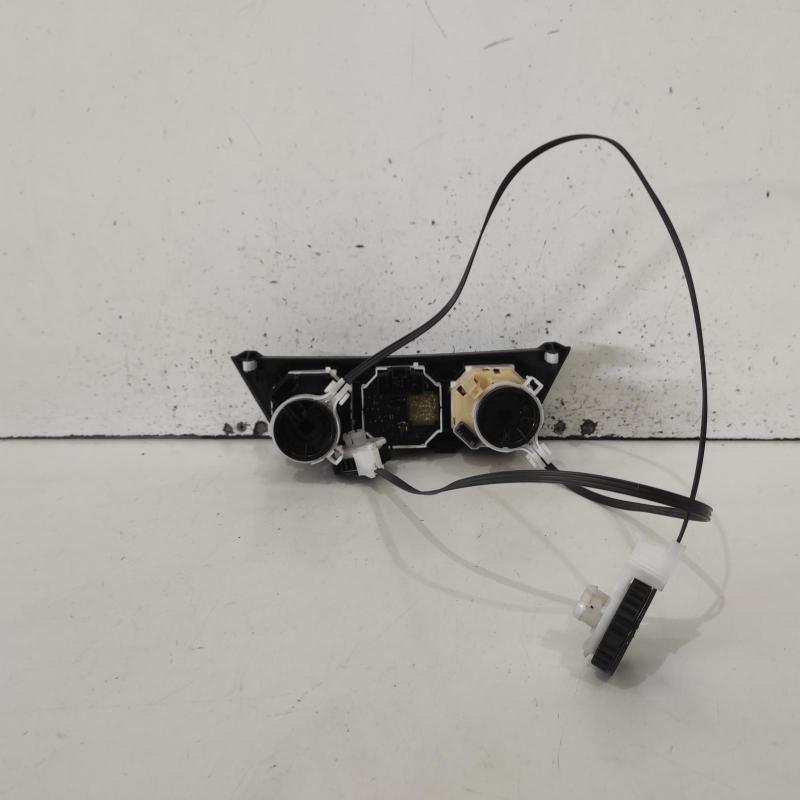 heater/aircon controls