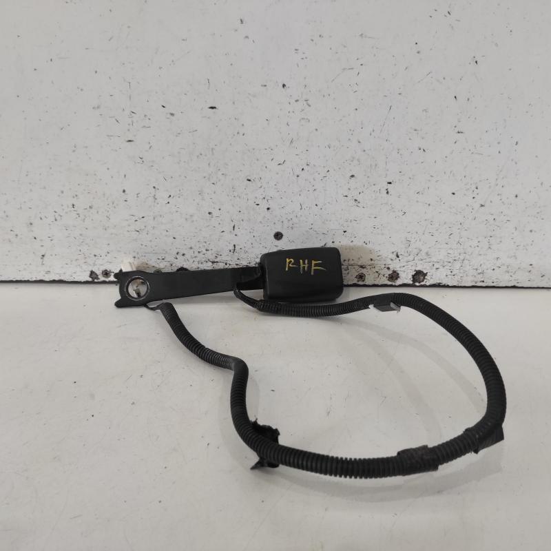 seat belt stalk