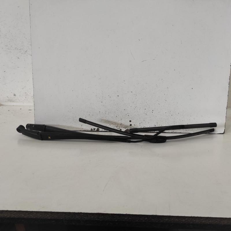 wiper arm