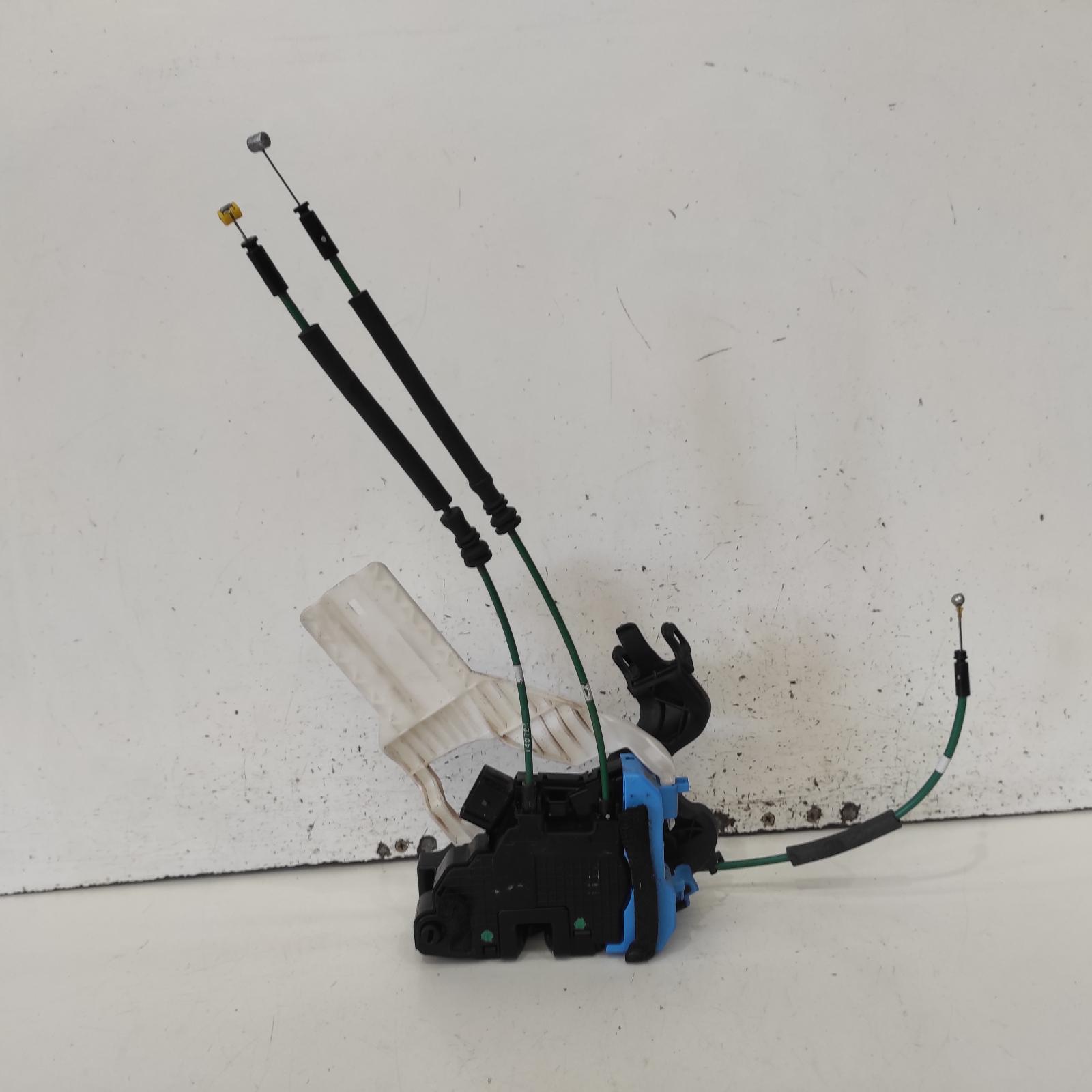 I30 Door/boot/gate Lock 2012-2017 right rear door lock,gd,5dr hatch,standard handle type,03/12-02/17 00022027 #696445