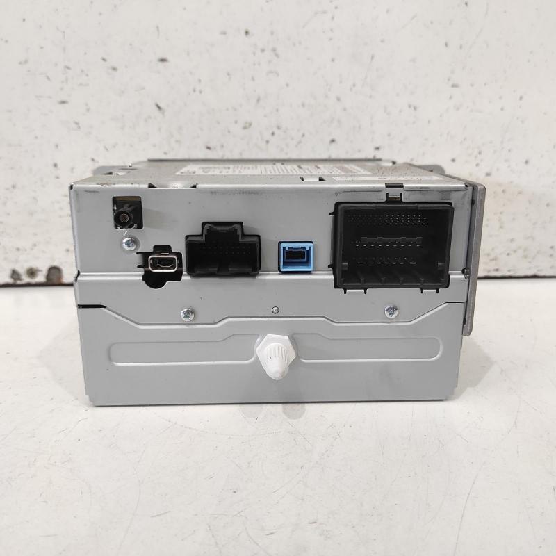 stereo/head unit