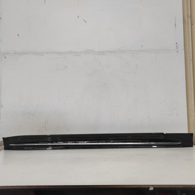 side step skirt