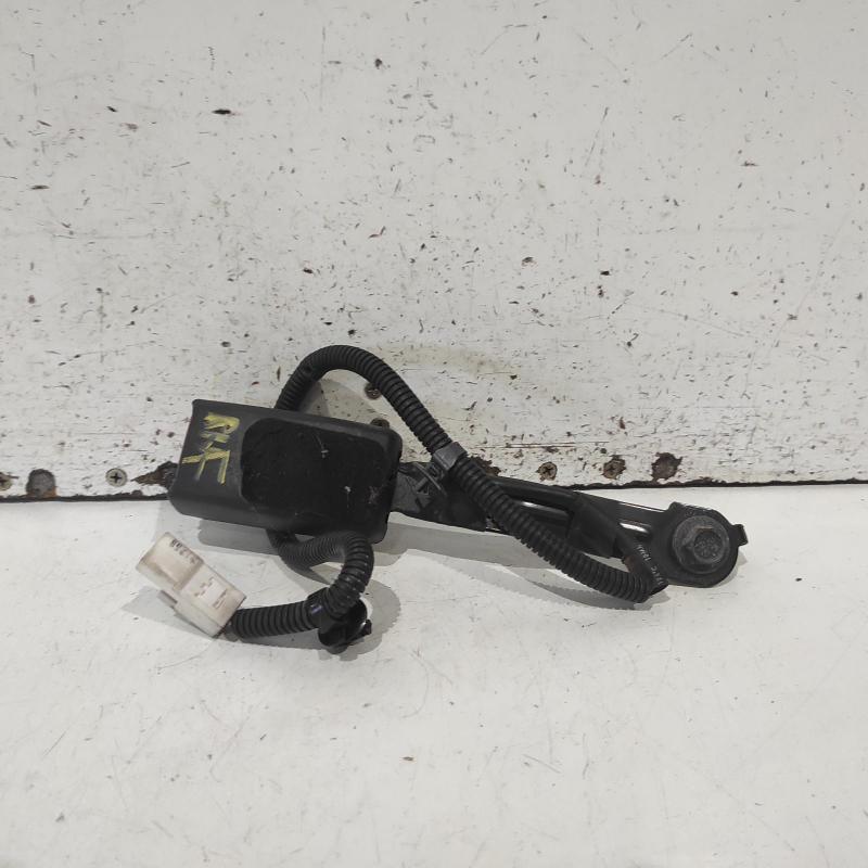 seat belt stalk