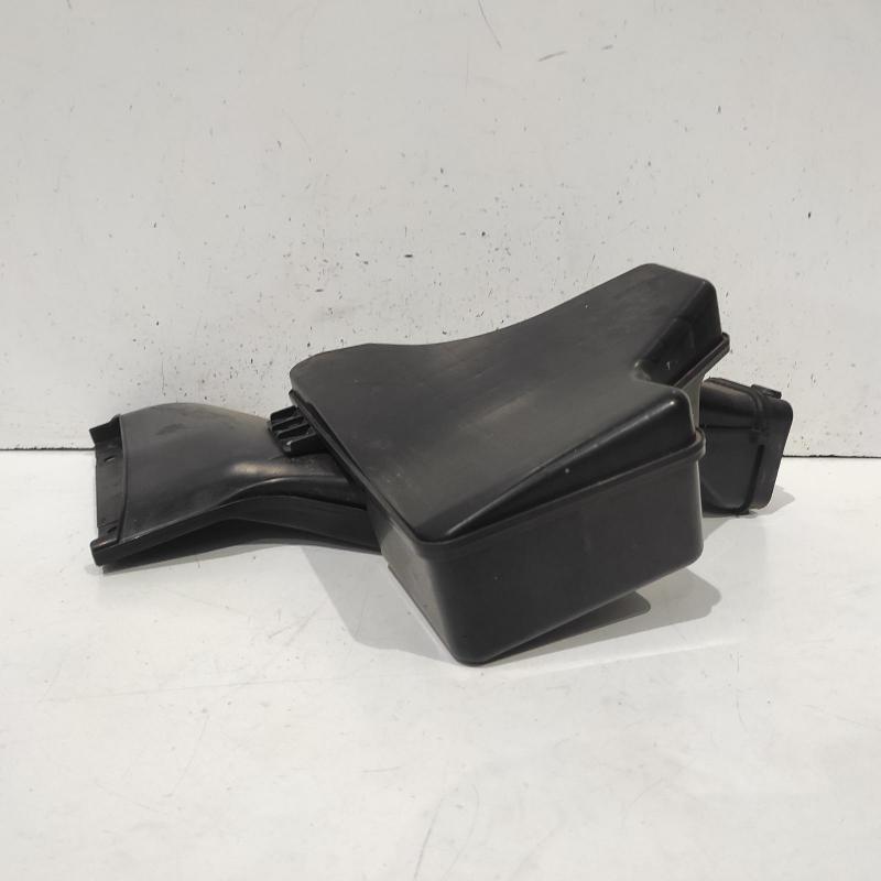 air cleaner duct/hose