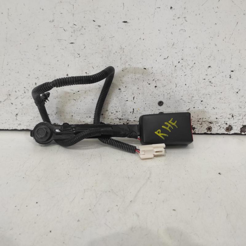 seat belt stalk