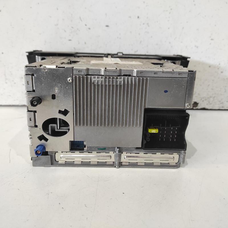 stereo/head unit
