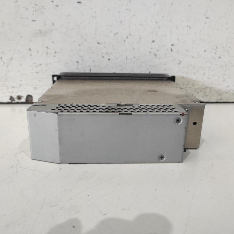 stereo/head unit