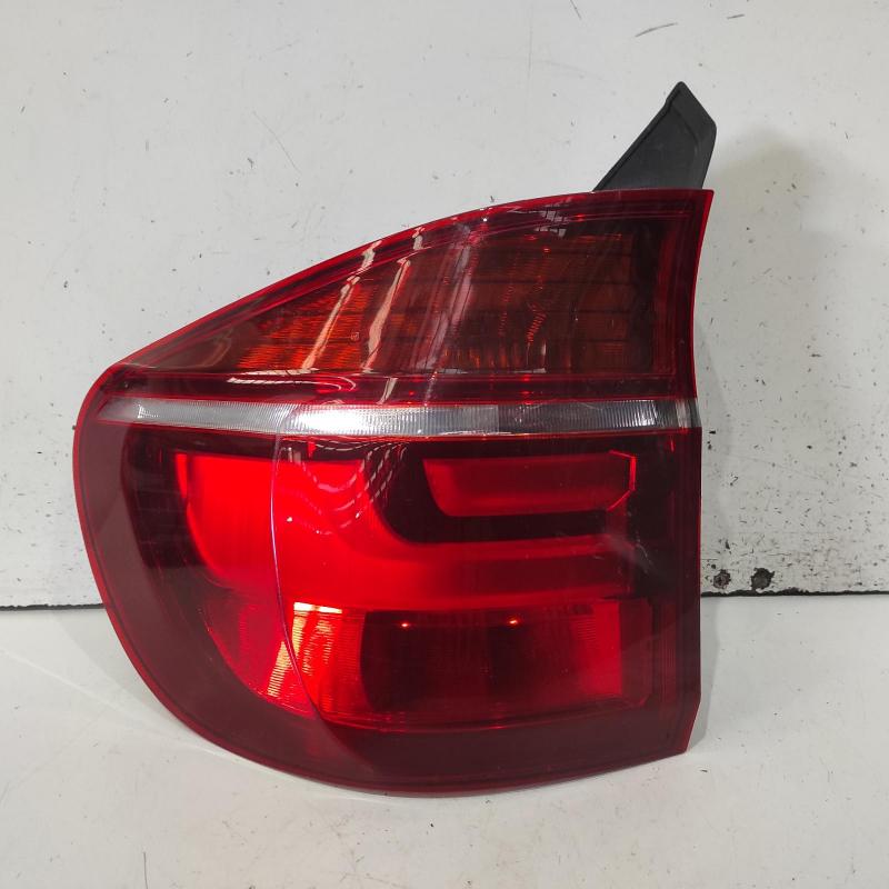 taillight left