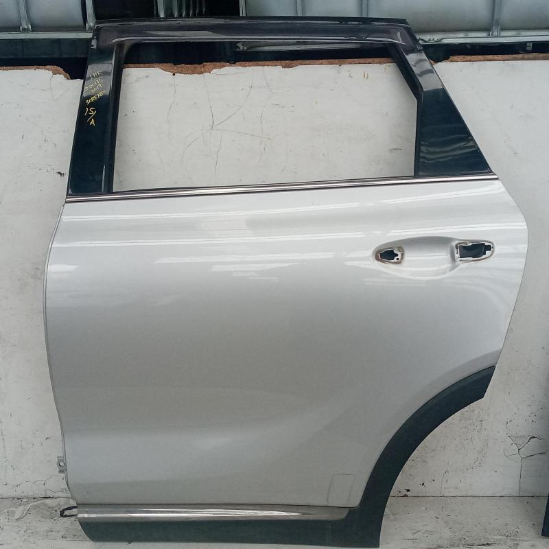 door/sliding rear left