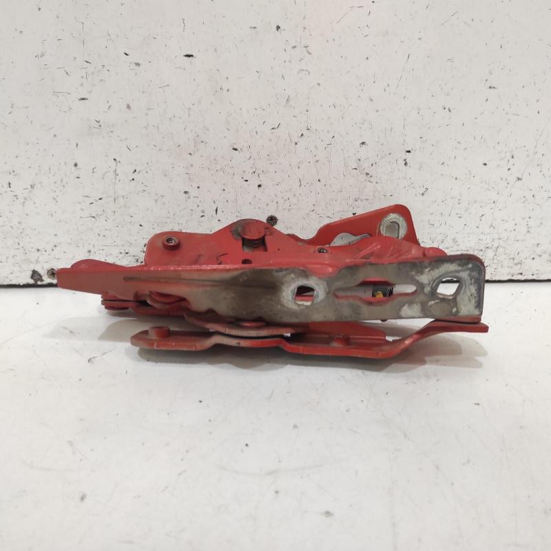bonnet hinge/strut