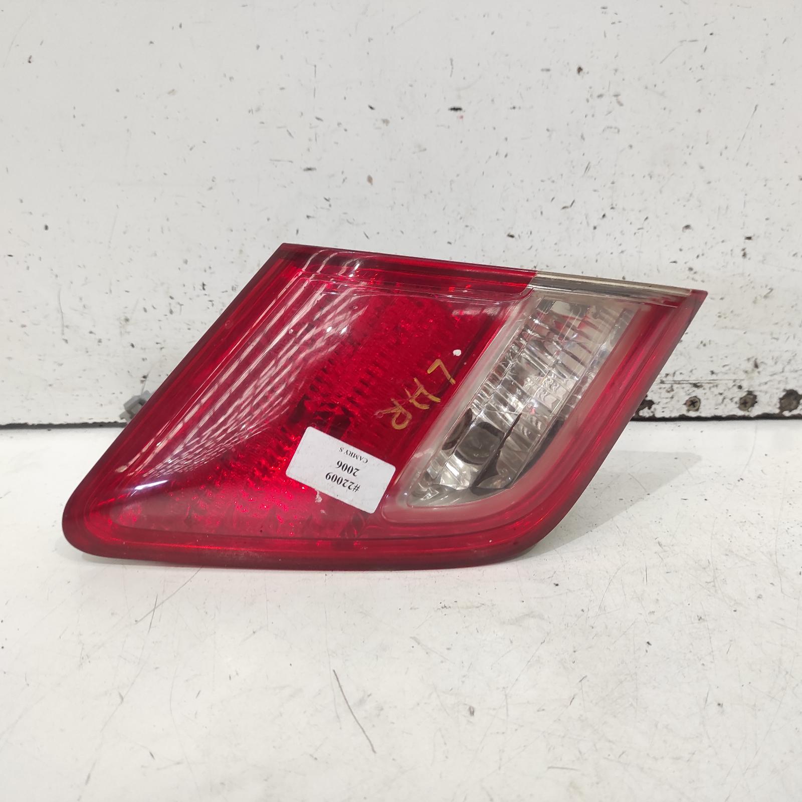 Camry Rear Garnish 2006-2009 bootlid lamp (lh side),acv40/sportivo,06/06-06/09 00022009 #697937