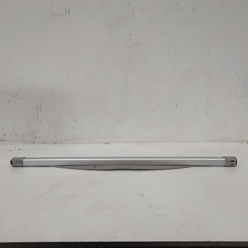 parcel shelf