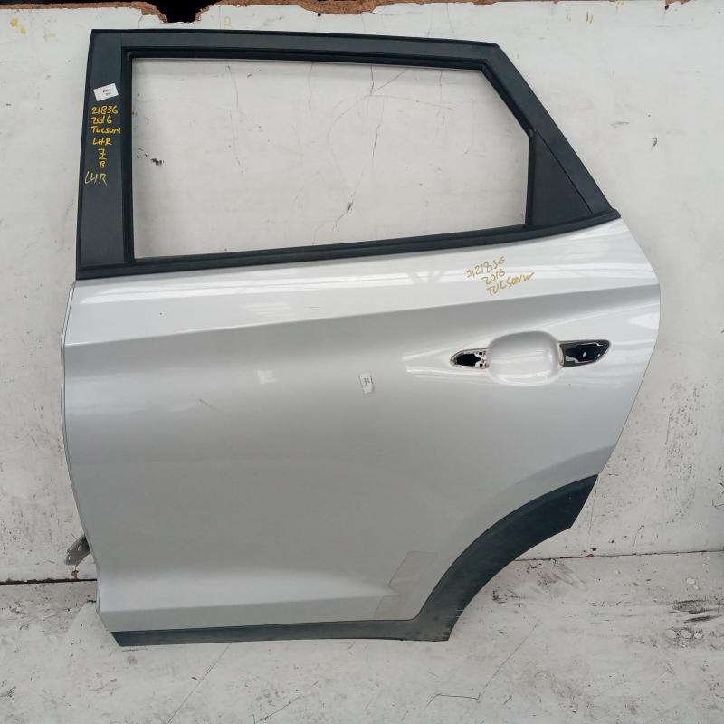 door/sliding rear left