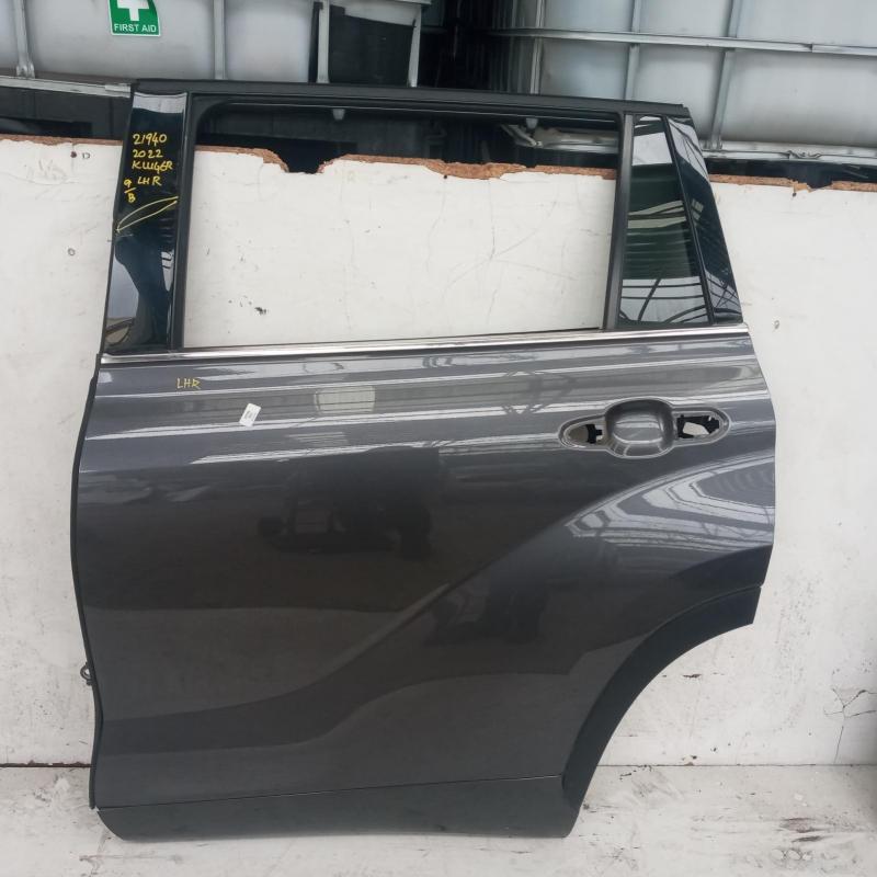 door/sliding rear left