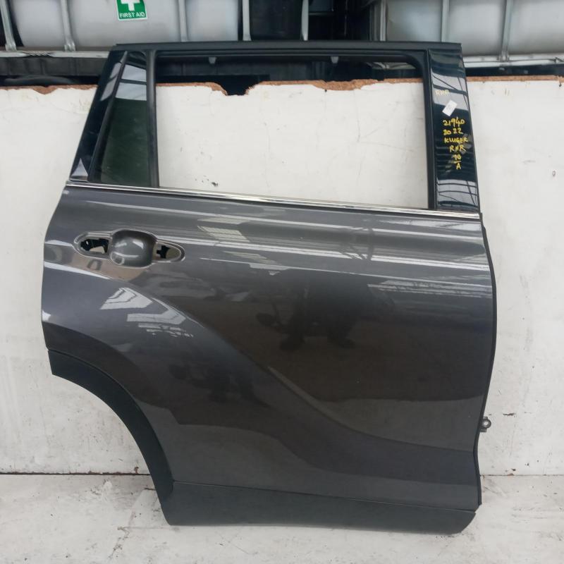door/sliding rear right