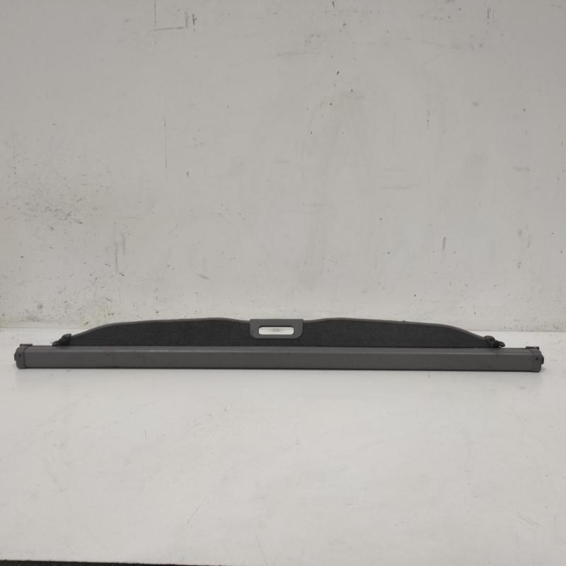 parcel shelf