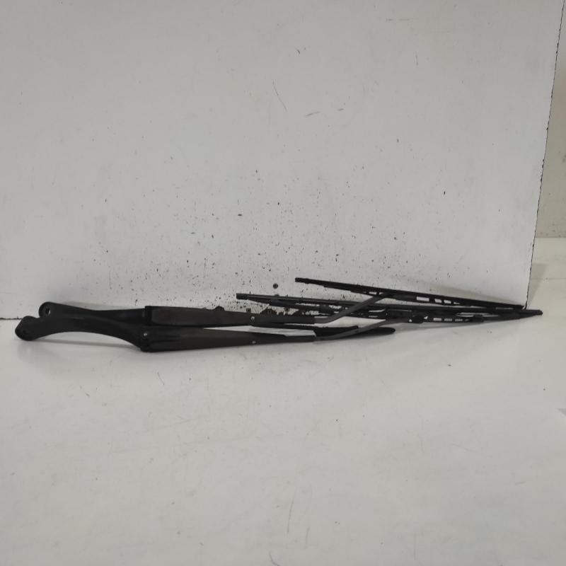 wiper arm