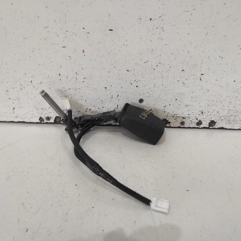 seat belt stalk