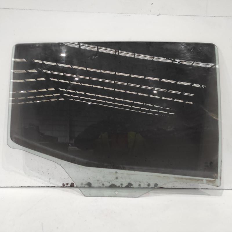 door window rear right