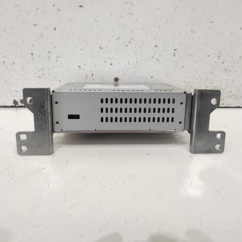 stereo/head unit