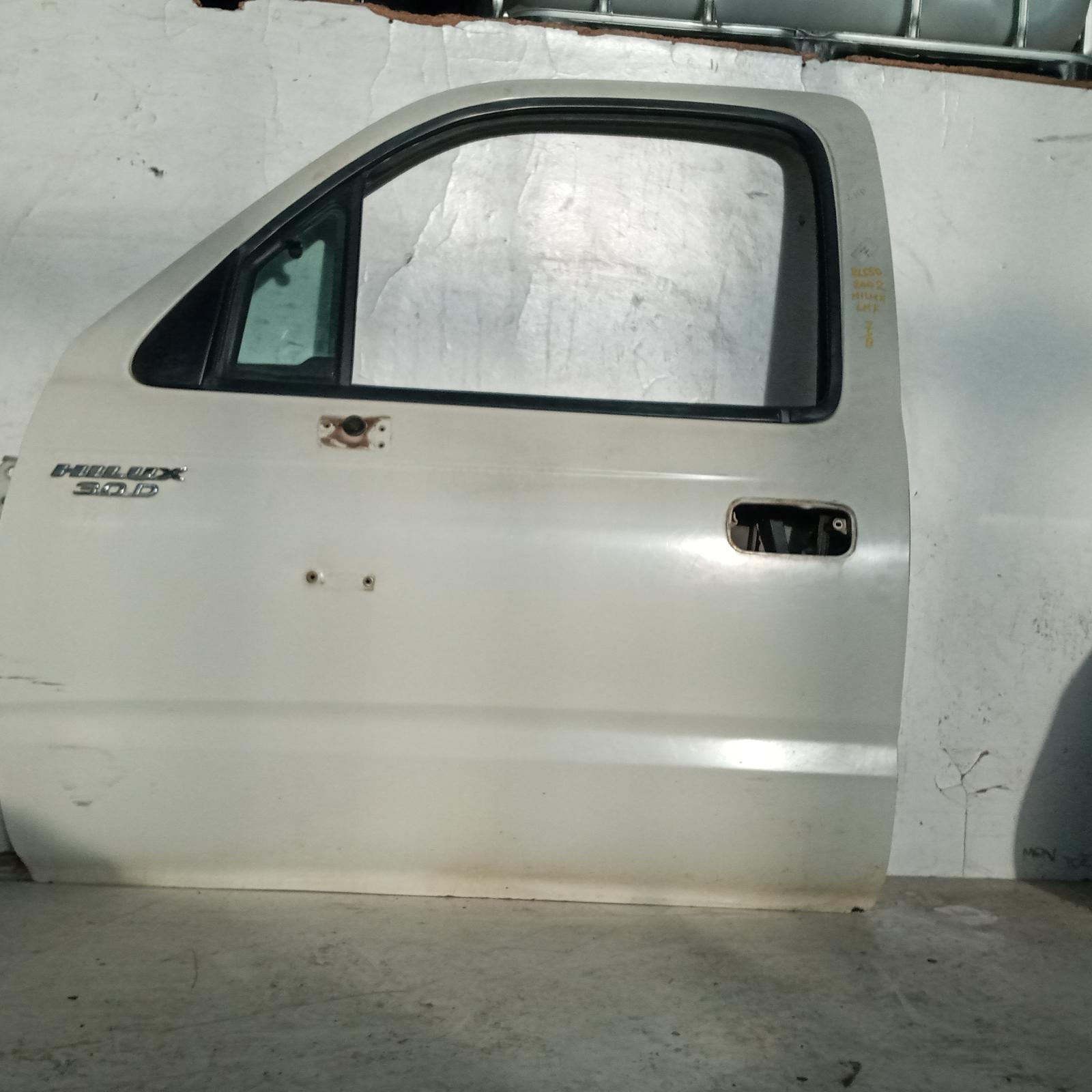 Hilux Door Front Left 1997-2005 single/extra cab,1/4 glass type (truck type mirror),09/97-03/05 00021550 #699141