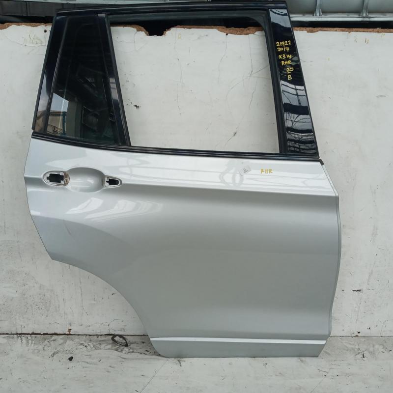 door/sliding rear right