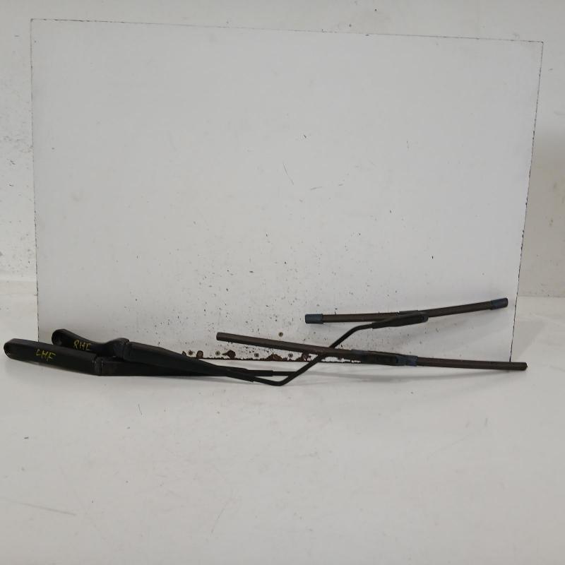 wiper arm