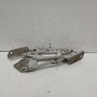 bonnet hinge/strut