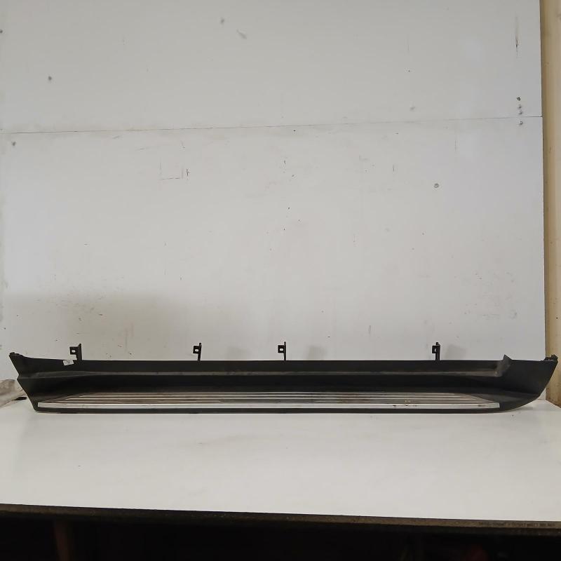 side step skirt