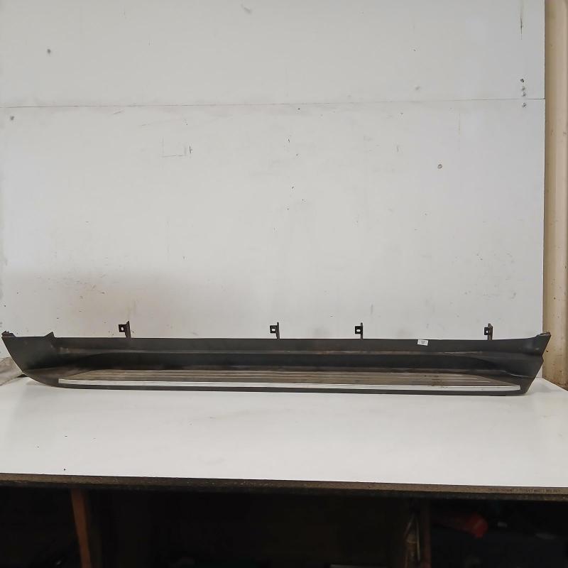 side step skirt