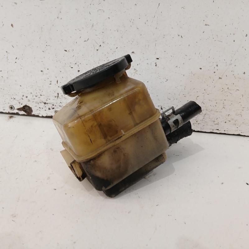 power steering reservoir
