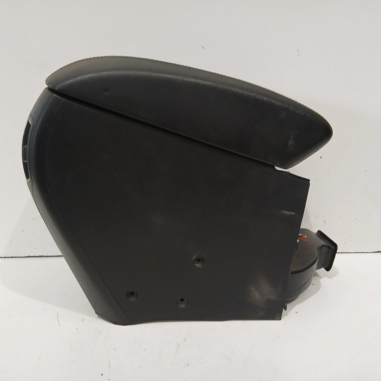 I45 Console 2010-2014 yf,02/10-04/14 00020780 #700742