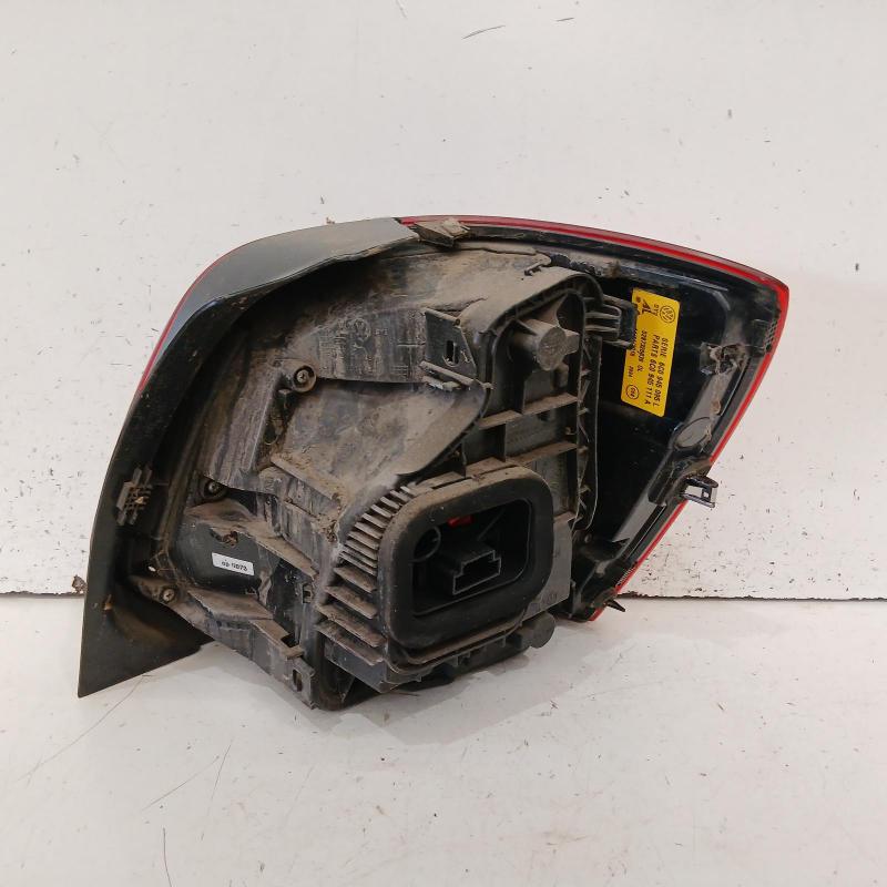 taillight left