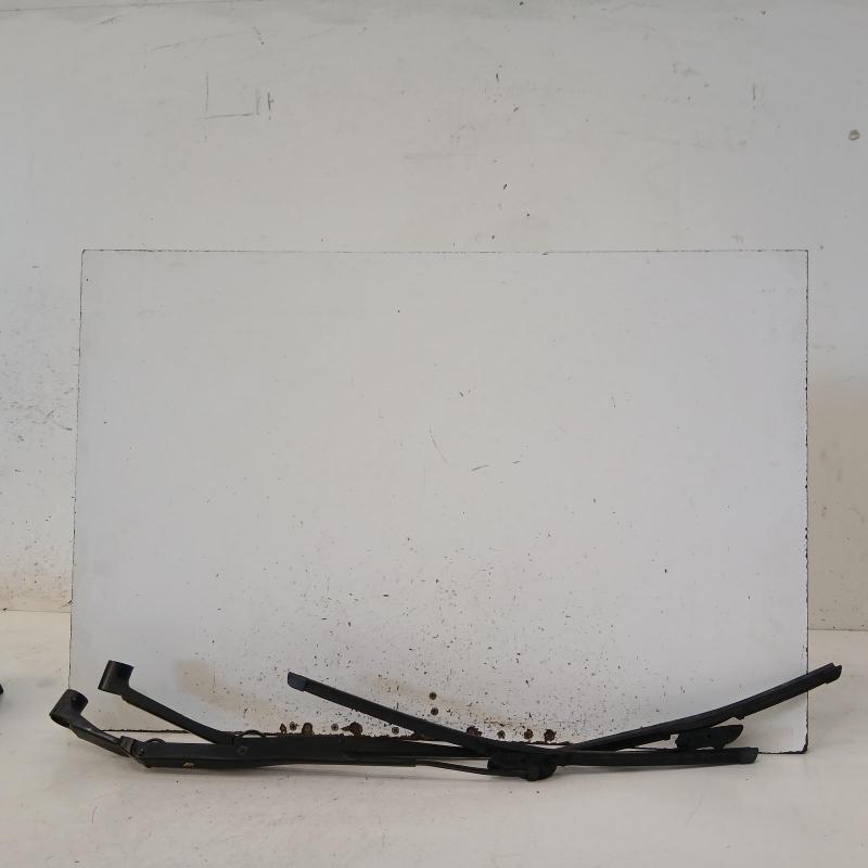 wiper arm