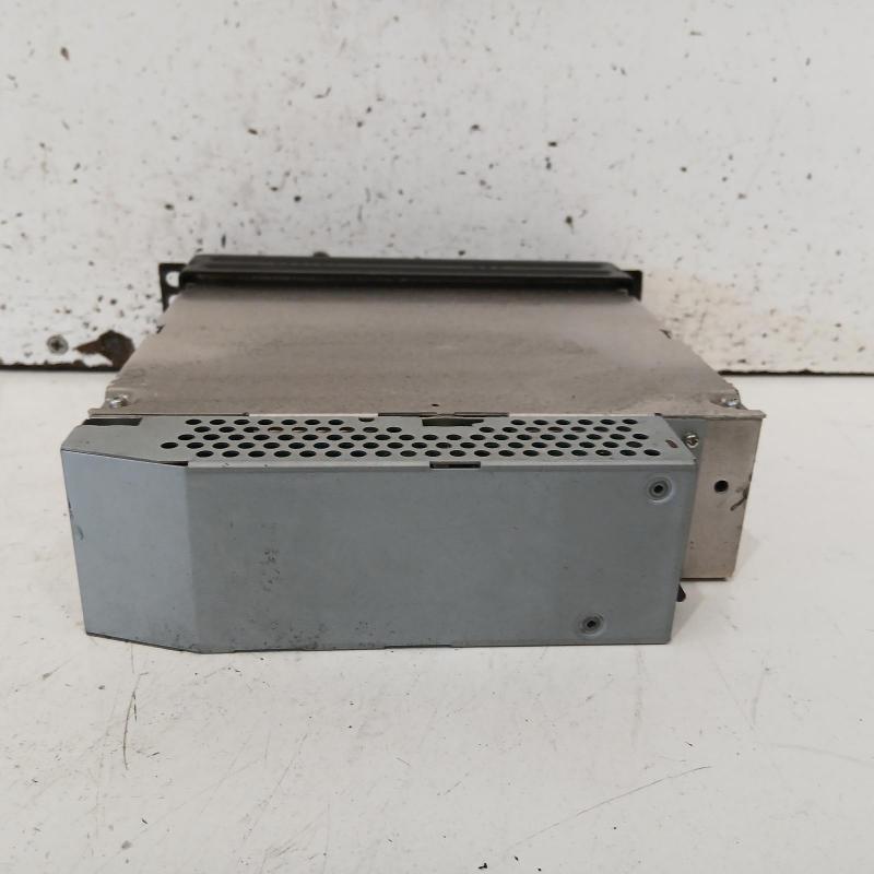 stereo/head unit