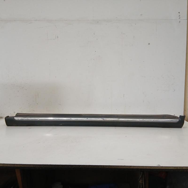 side step skirt