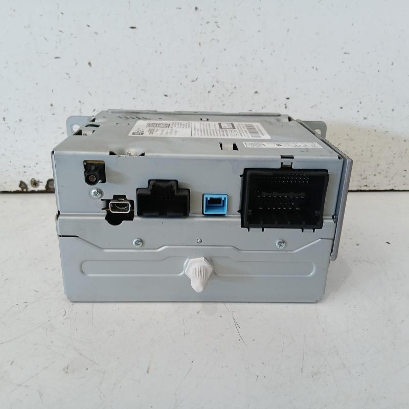 stereo/head unit