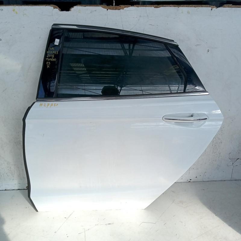 door/sliding rear left