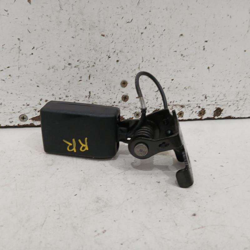 seat belt stalk