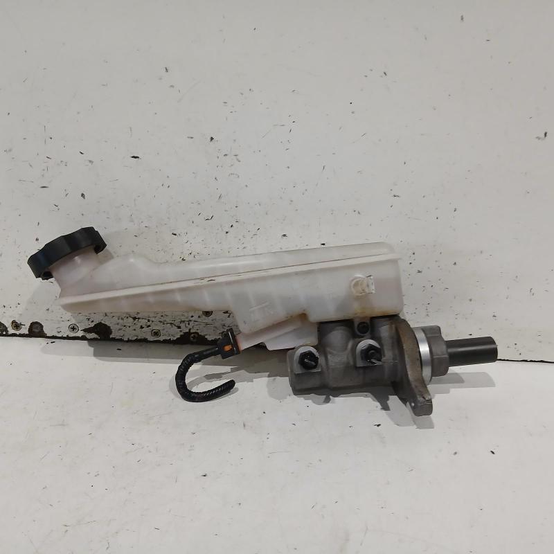 master cylinder