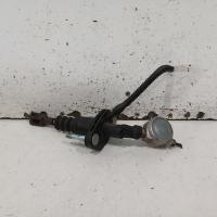 clutch master cylinder